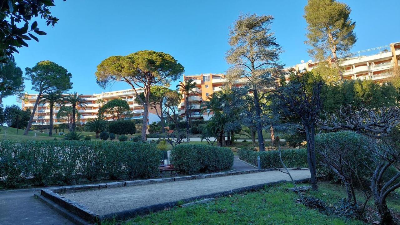 Charmant Appartement Residentiel Avec Terrasse, Jardin Privatif Et Piscine A Cannes Κάννες Εξωτερικό φωτογραφία