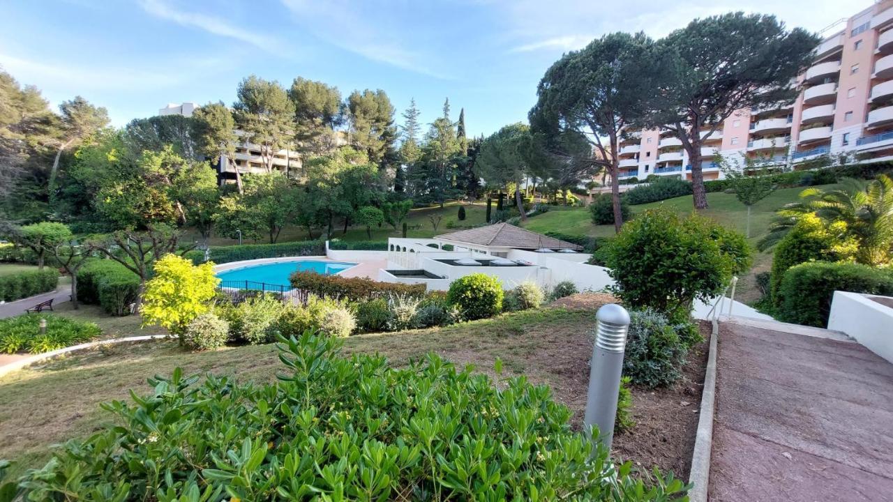 Charmant Appartement Residentiel Avec Terrasse, Jardin Privatif Et Piscine A Cannes Κάννες Εξωτερικό φωτογραφία
